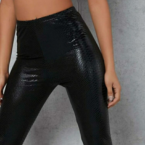 BRAND NEW Snakeskin printed leather leggings - Picture 3 of 5